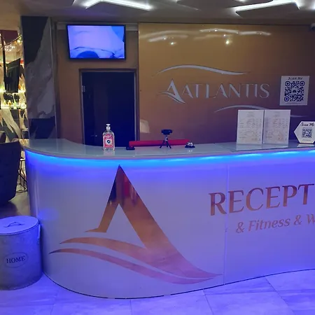 Elena's Lux - Town & Sea View - Atlantis Apartmanhotel 4*