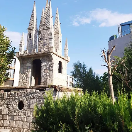 Apartmanhotel Elena's Lux - Town & Sea View - Atlantis Szarafovo