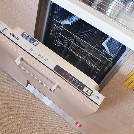 Elena's Lux - Town & Sea View - Atlantis Apartmanhotel 4*