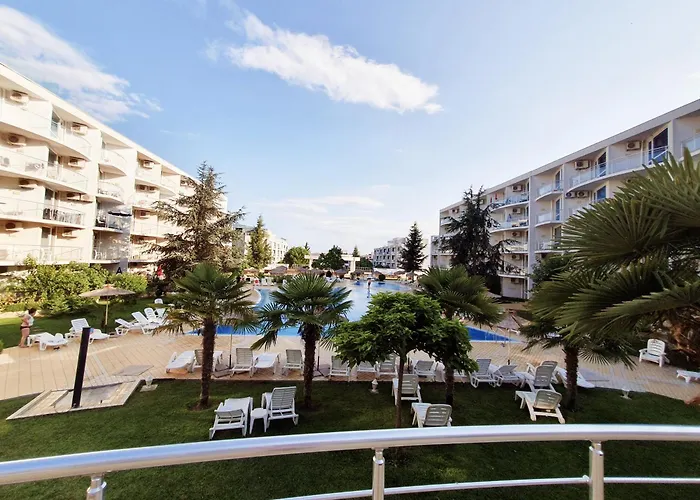 Апартхотел Elena's Lux - Town & Sea View - Atlantis 4*